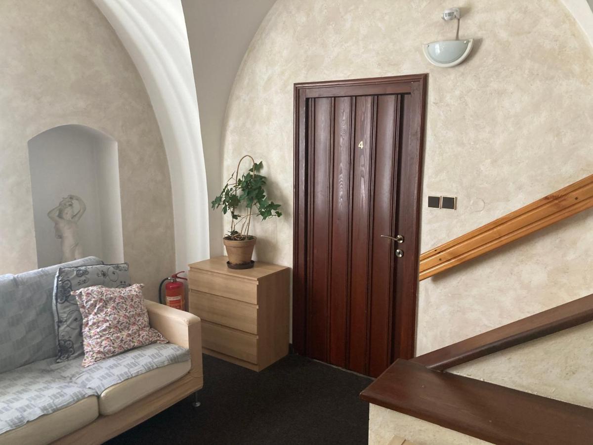 Penzion a restaurace Modrá růže Tábor Exterior foto