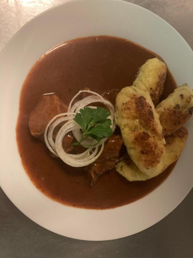 Penzion a restaurace Modrá růže Tábor Exterior foto