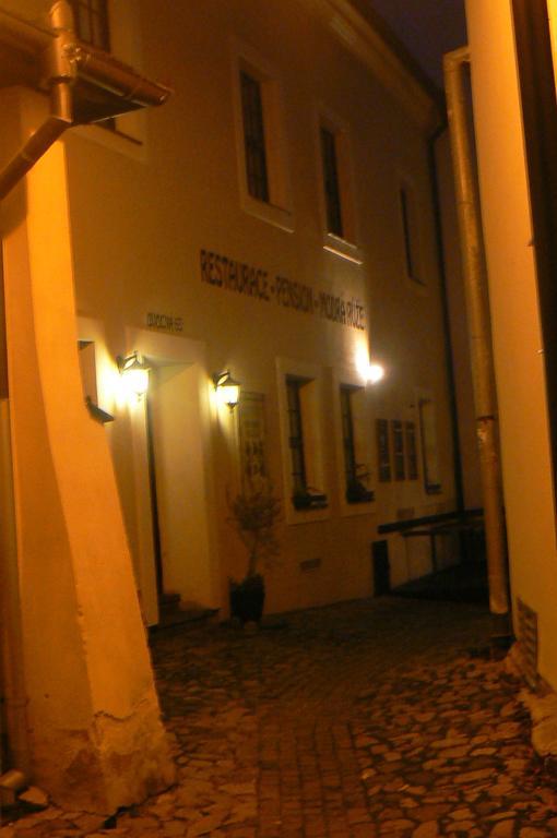 Penzion a restaurace Modrá růže Tábor Exterior foto